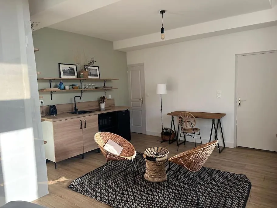 Charmant Studio Au Pied Des Arenes De Arles 0*,  France